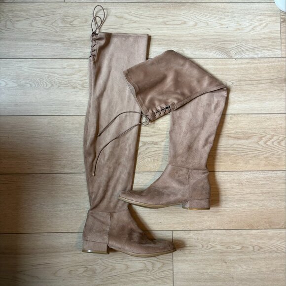 chinese laundry knee-high taupe light brown faux suede small heeled boots - Picture 1 of 5